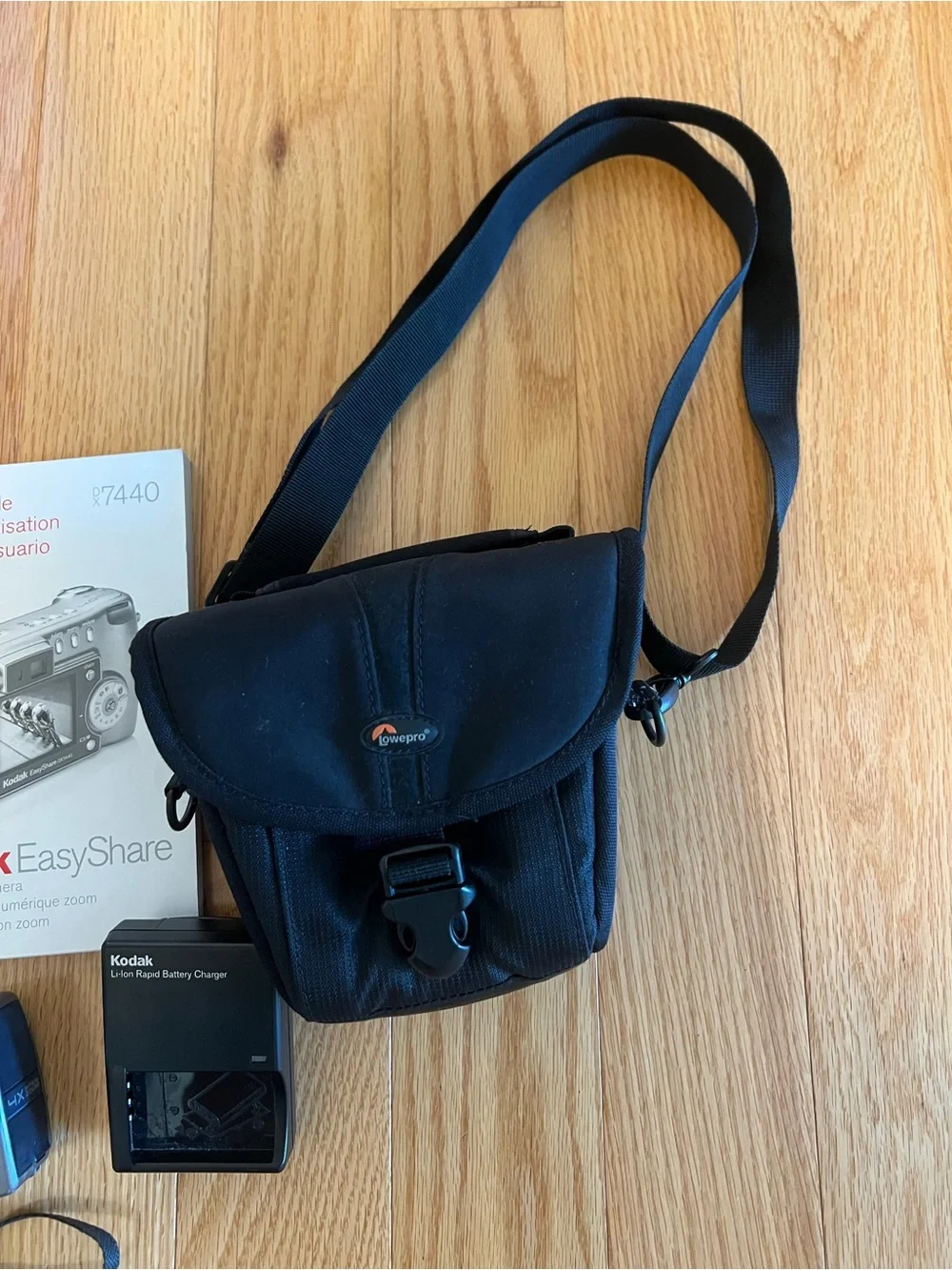 Kodak EasyShare DX 7440 Digital Camera Bundle